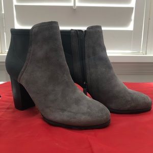 Vionic Womans Ankle Boot With Block Heel 7 New